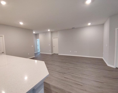 1497 Fleur Drive - Photo Thumbnail 4