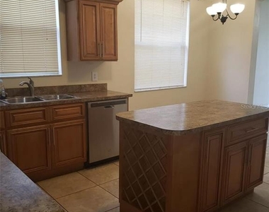 12517 Beacontree Way - Photo Thumbnail 11