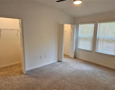 4012 Via Sienna Circle - Photo Thumbnail 13