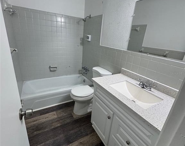 1727-1727 Ne 2nd Street - Photo Thumbnail 13
