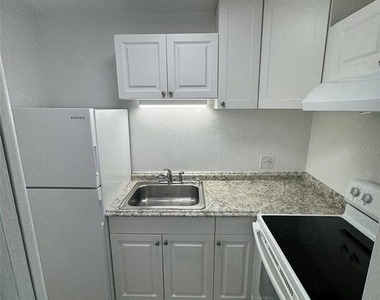 1727-1727 Ne 2nd Street - Photo Thumbnail 7