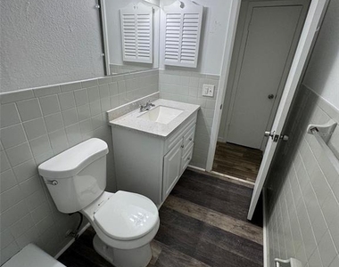1727-1727 Ne 2nd Street - Photo Thumbnail 14