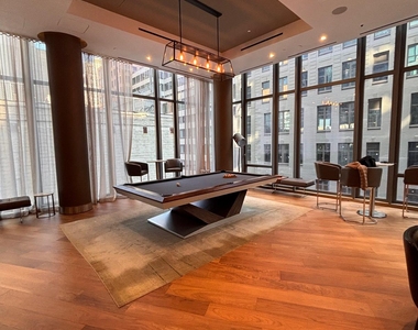 East 44th Street - Photo Thumbnail 6