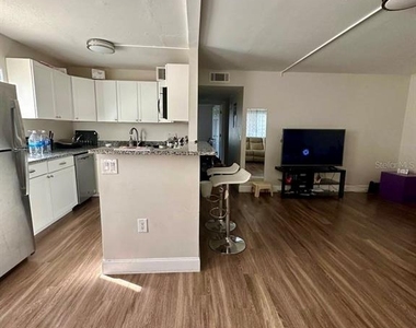 2451 Oak Park Way - Photo Thumbnail 7