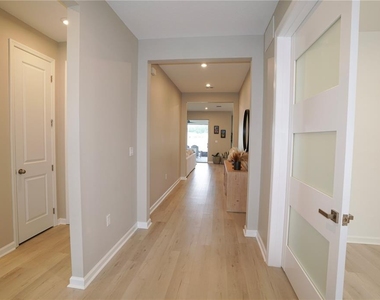 7964 Waterfield Avenue - Photo Thumbnail 9