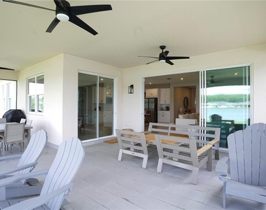 7964 Waterfield Avenue - Photo Thumbnail 15