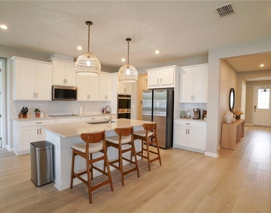 7964 Waterfield Avenue - Photo Thumbnail 6