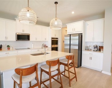 7964 Waterfield Avenue - Photo Thumbnail 3