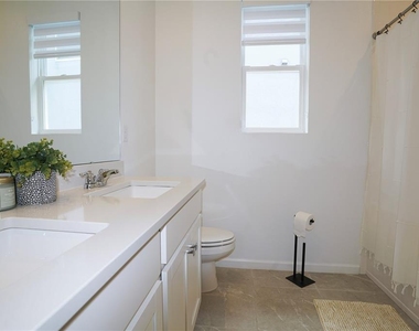7964 Waterfield Avenue - Photo Thumbnail 13