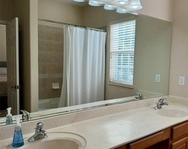 993 Juel Street - Photo Thumbnail 13