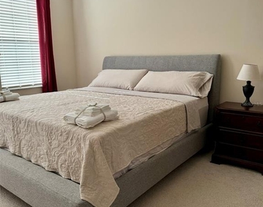 993 Juel Street - Photo Thumbnail 11