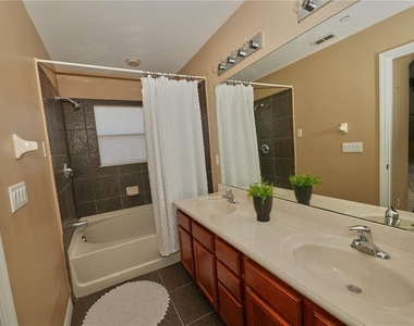 9135 Cardinal Meadow Trail - Photo Thumbnail 21