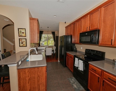 9135 Cardinal Meadow Trail - Photo Thumbnail 6