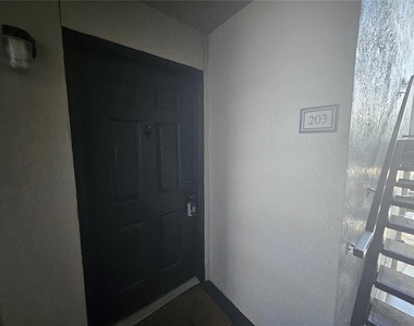 7511 Seurat Street - Photo Thumbnail 3