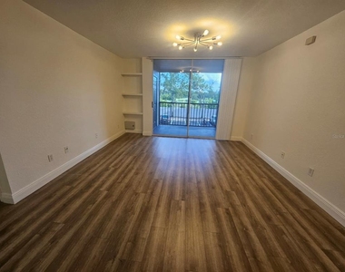 7511 Seurat Street - Photo Thumbnail 10