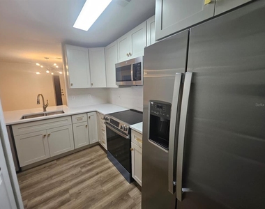 7511 Seurat Street - Photo Thumbnail 8