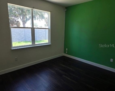 922 Centaury Drive - Photo Thumbnail 6