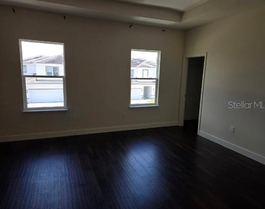 922 Centaury Drive - Photo Thumbnail 8