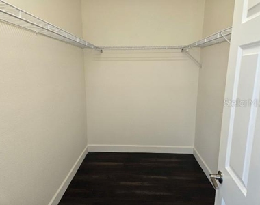 922 Centaury Drive - Photo Thumbnail 11