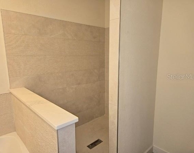 922 Centaury Drive - Photo Thumbnail 10