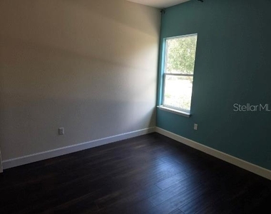 922 Centaury Drive - Photo Thumbnail 18