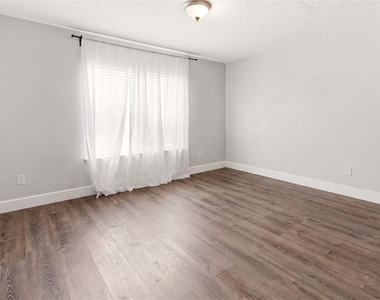 1254 Sandestin Way - Photo Thumbnail 12