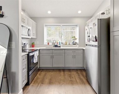 1254 Sandestin Way - Photo Thumbnail 2