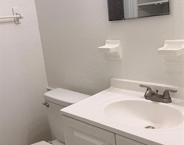 1604 Woodlyn Drive - Photo Thumbnail 7