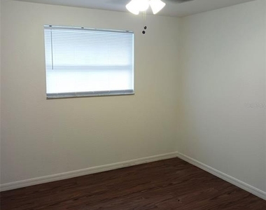 21377 Campbell Drive - Photo Thumbnail 8