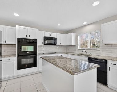 413 Country Cottage Lane - Photo Thumbnail 21