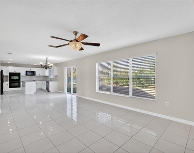 413 Country Cottage Lane - Photo Thumbnail 16