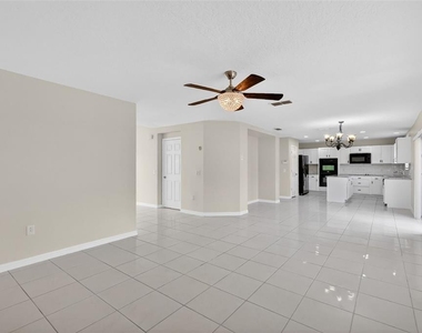 413 Country Cottage Lane - Photo Thumbnail 17