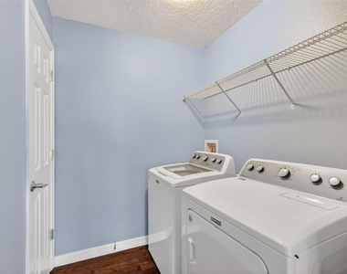 413 Country Cottage Lane - Photo Thumbnail 34