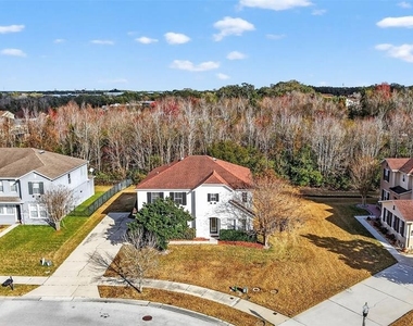 413 Country Cottage Lane - Photo Thumbnail 4