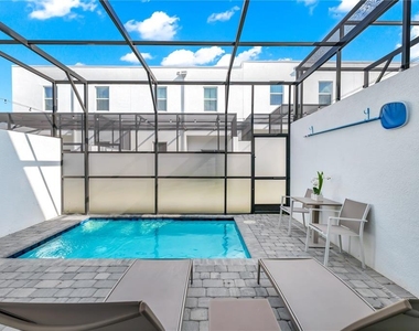 513 Famagusta Drive - Photo Thumbnail 1