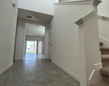 435 Annabelle Way - Photo Thumbnail 3