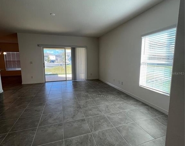 435 Annabelle Way - Photo Thumbnail 6