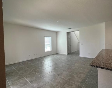 435 Annabelle Way - Photo Thumbnail 11