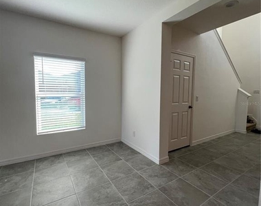 435 Annabelle Way - Photo Thumbnail 4