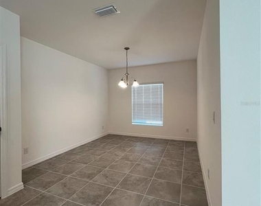 435 Annabelle Way - Photo Thumbnail 10