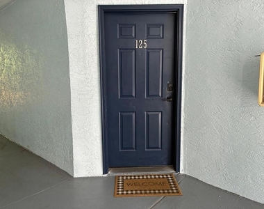 5701 Gatlin Avenue - Photo Thumbnail 1
