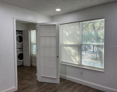 5701 Gatlin Avenue - Photo Thumbnail 6
