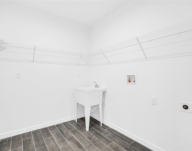 1217 Grassland Avenue - Photo Thumbnail 25