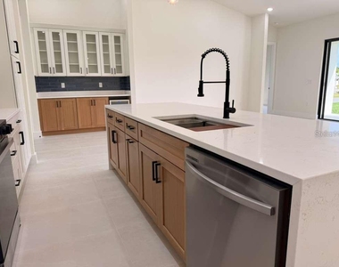 10426 Live Oak Road - Photo Thumbnail 28