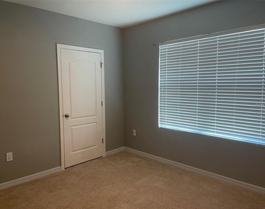 1682 Bay Breeze Drive - Photo Thumbnail 27