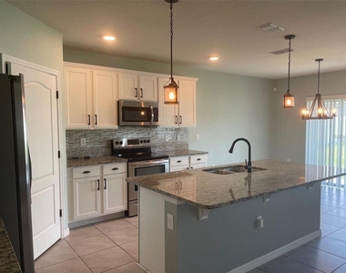 1682 Bay Breeze Drive - Photo Thumbnail 10