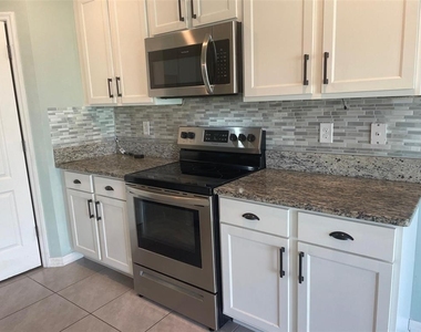 1682 Bay Breeze Drive - Photo Thumbnail 12