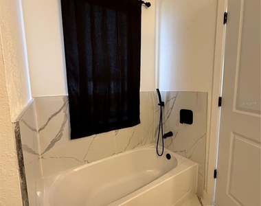 6288 Chorus Drive - Photo Thumbnail 7