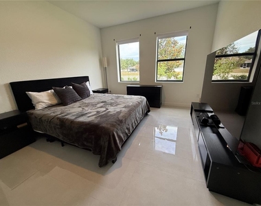 6288 Chorus Drive - Photo Thumbnail 5