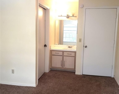 7280 Westpointe Boulevard - Photo Thumbnail 24
